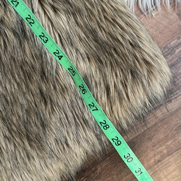 Mossimo | Faux Fur Vest  | Tan | Size S - Picture 9 of 9